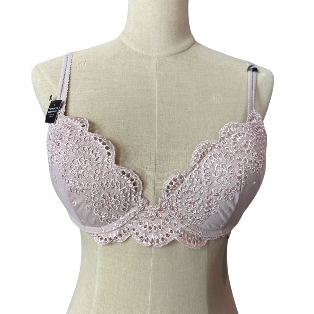 Elegant TAHARI Lace Bra in Soft Pink 36C‎ NWT